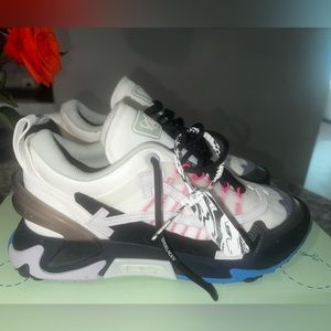 OFF WHITE c/o VIRGIL ABLOH ODSY 2000